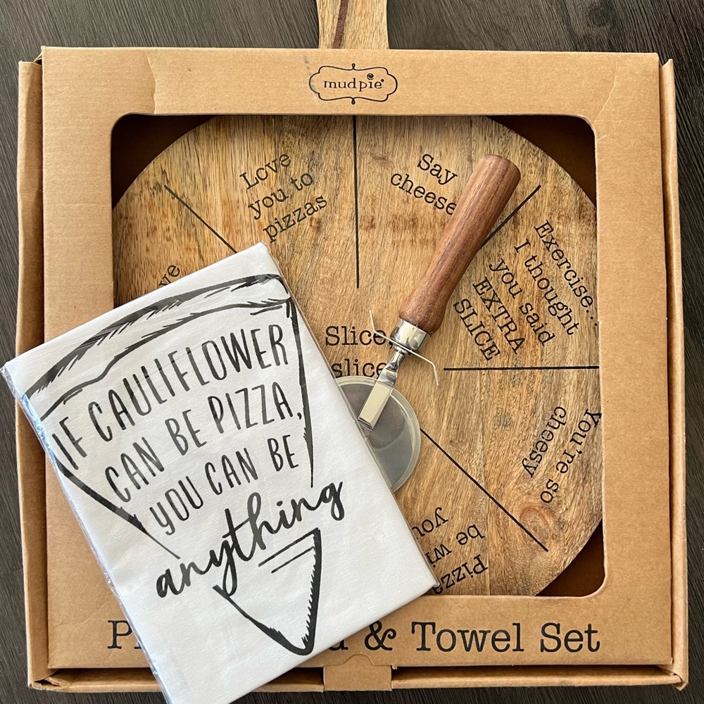 Mud Pie pizza serving board set